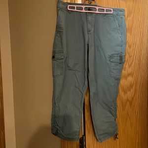 Super cute cropped army green cropped pants.  Cinch at calf.